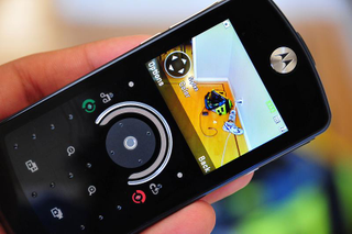 Illustration for article titled Lightning Review: Motorola ROKR E8 Music Phone